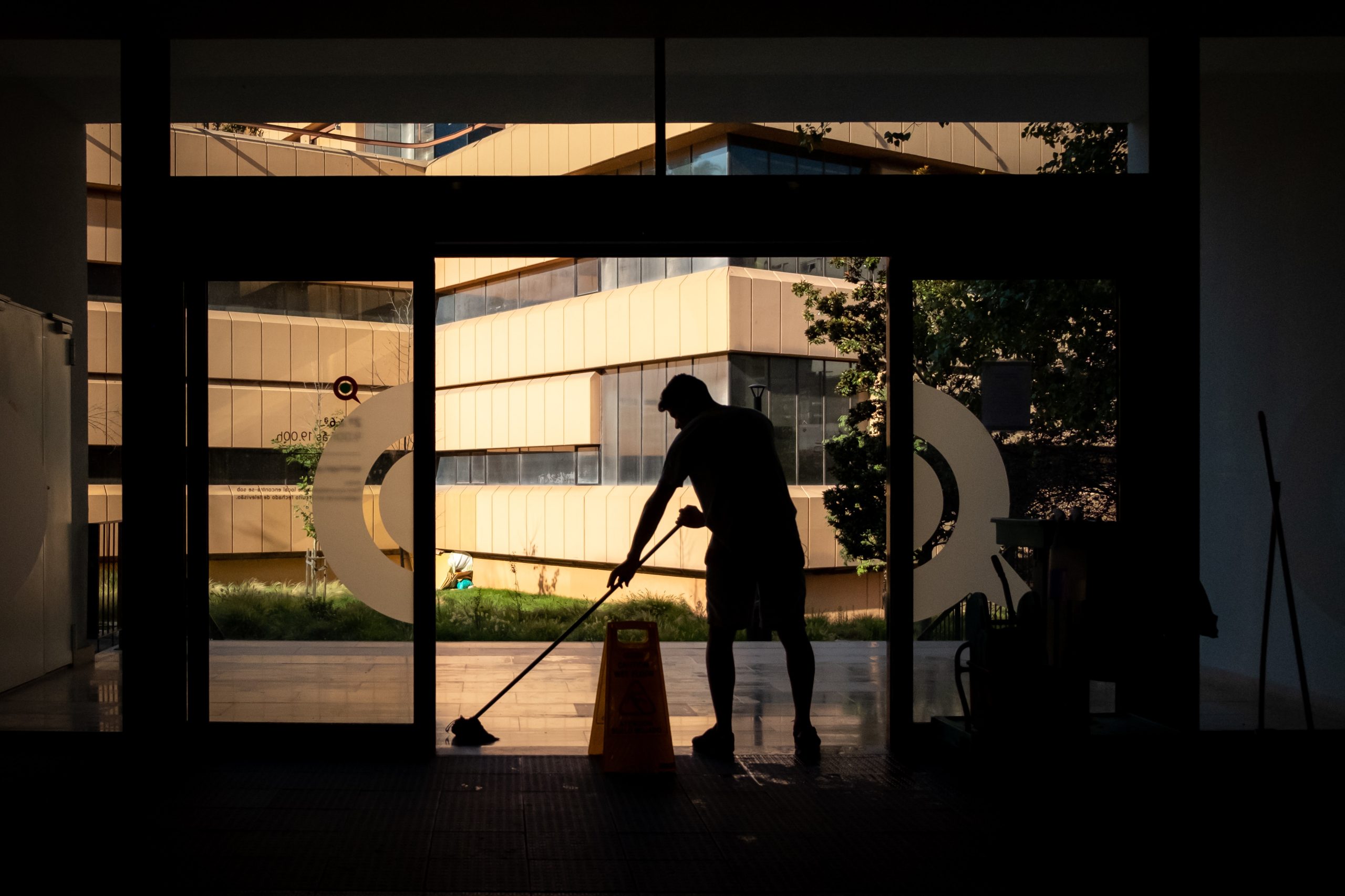 10 Ways A Facilities Management Will Get Your Office Squeaky Clean