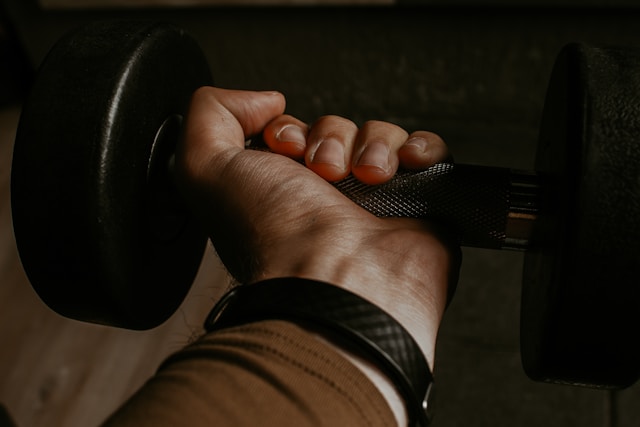 Why More Office Workers Are Turning to Physiotherapy Services Before Surgery